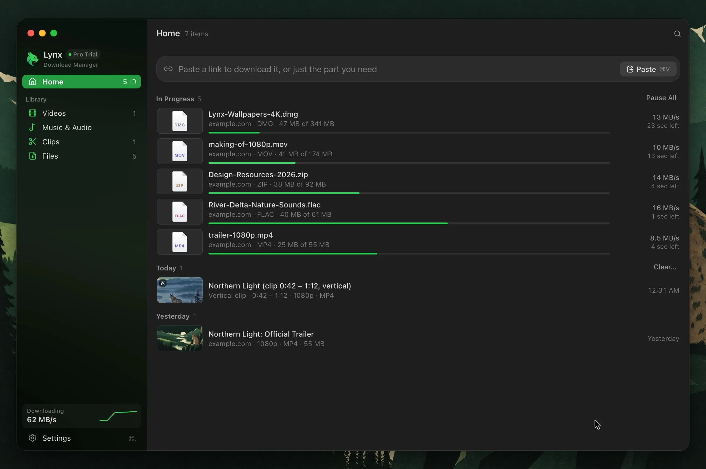 Lynx Download Manager on a Mac: five files downloading at once, each with its own progress bar, speed and time left